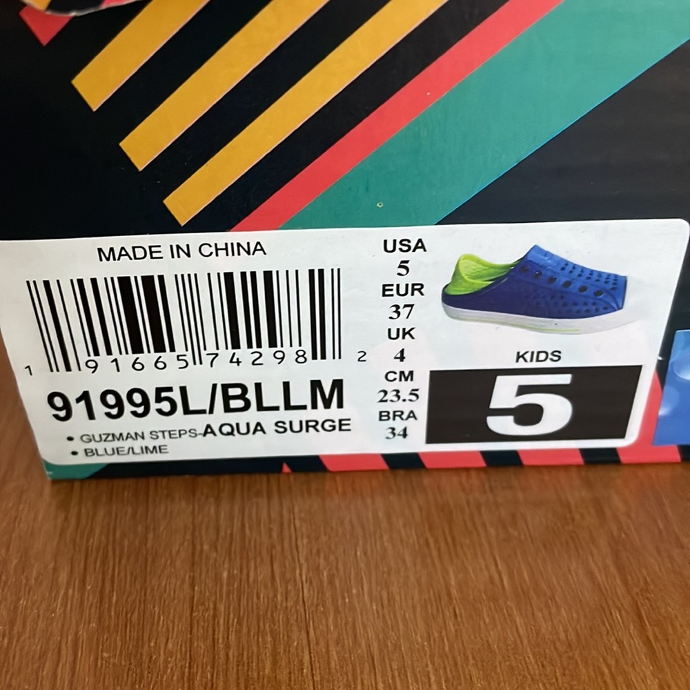 BNIB. KIDS SIZE 5 Skechers Foamies in Aqua Surge blue/ lime green. - Picture 11 of 11